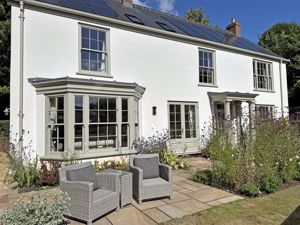 Questant House- click for photo gallery